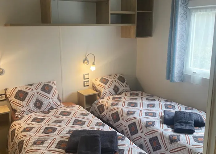 Mobil Home Au Camping La Reserve 4 Etoile